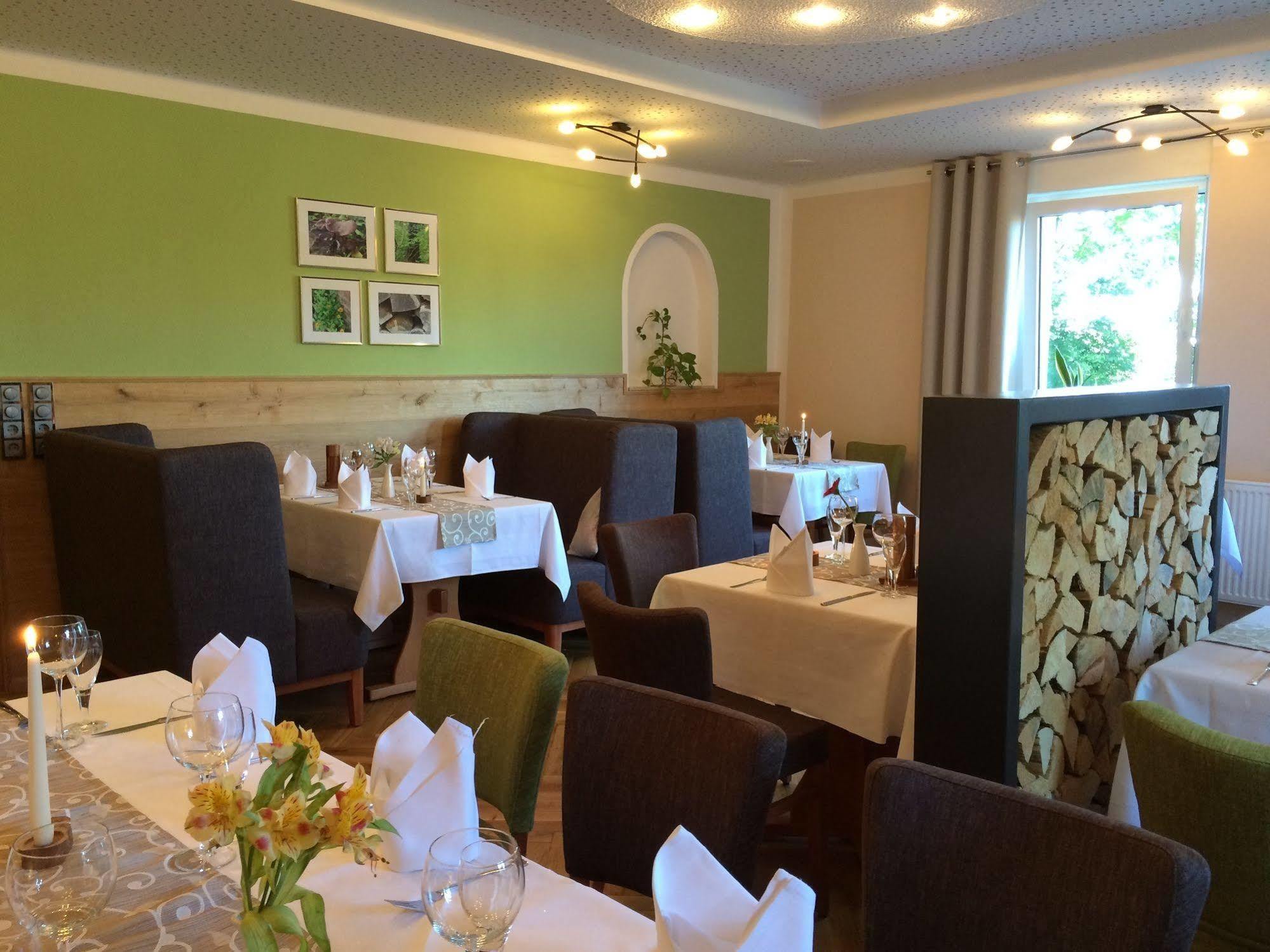 Hotel Restaurant Zwergschloesschen ゲーラ エクステリア 写真